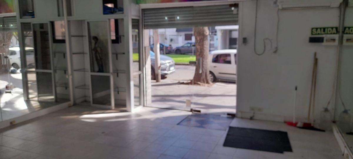Foto de Local de en alquiler en La Plata, imagen 1