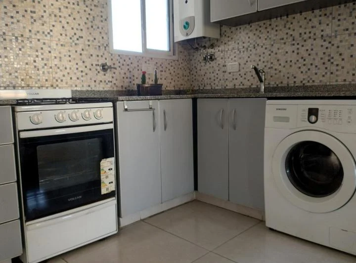 Venta Departamento de 3 amb contrafrente con balcón en Floresta 4