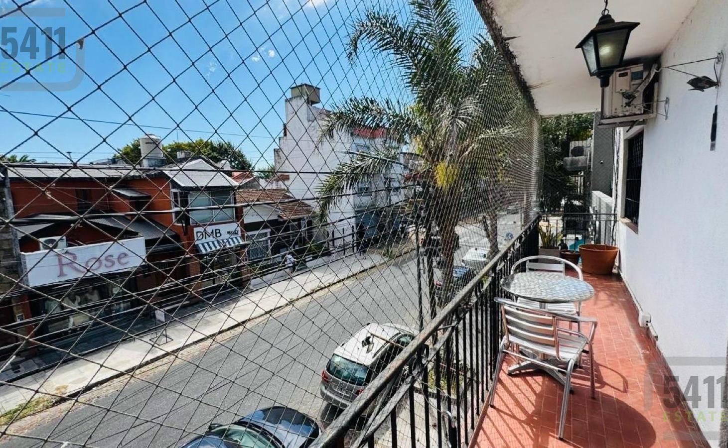 Venta Depto 3 ambientes con balcón al frente en Olivos