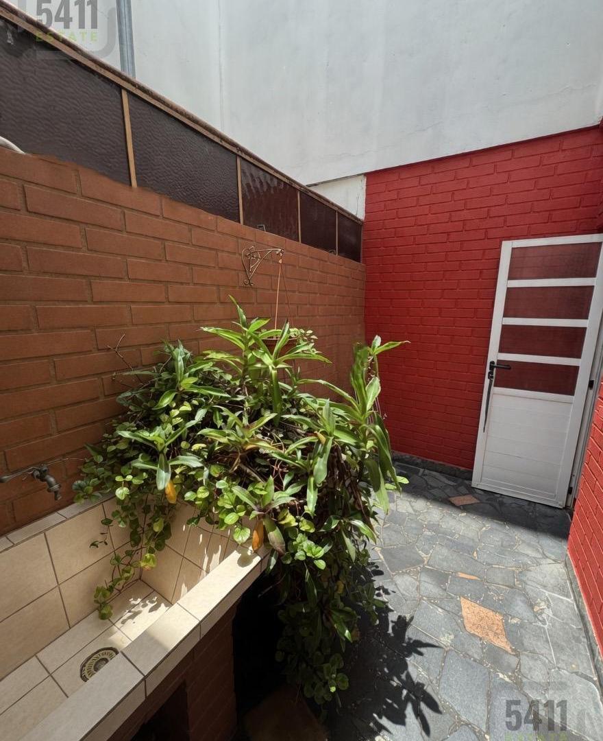 Venta Depto 3 ambientes con balcón al frente en Olivos