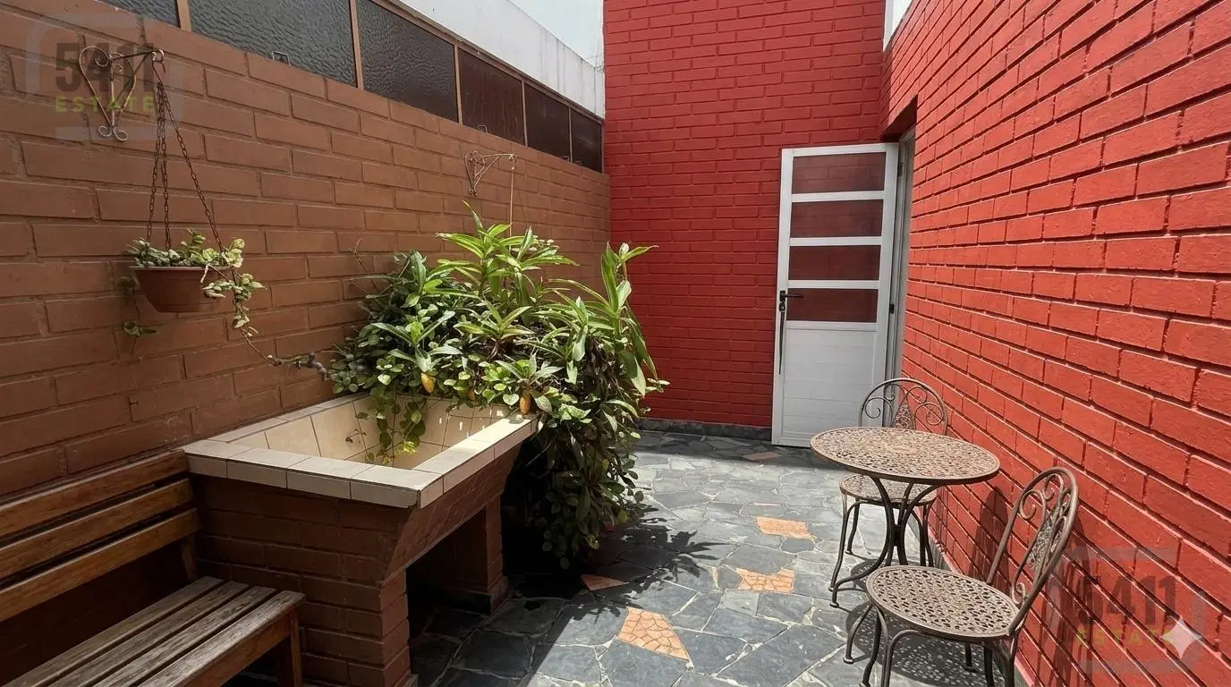 Venta Depto 3 ambientes con balcón al frente en Olivos 3