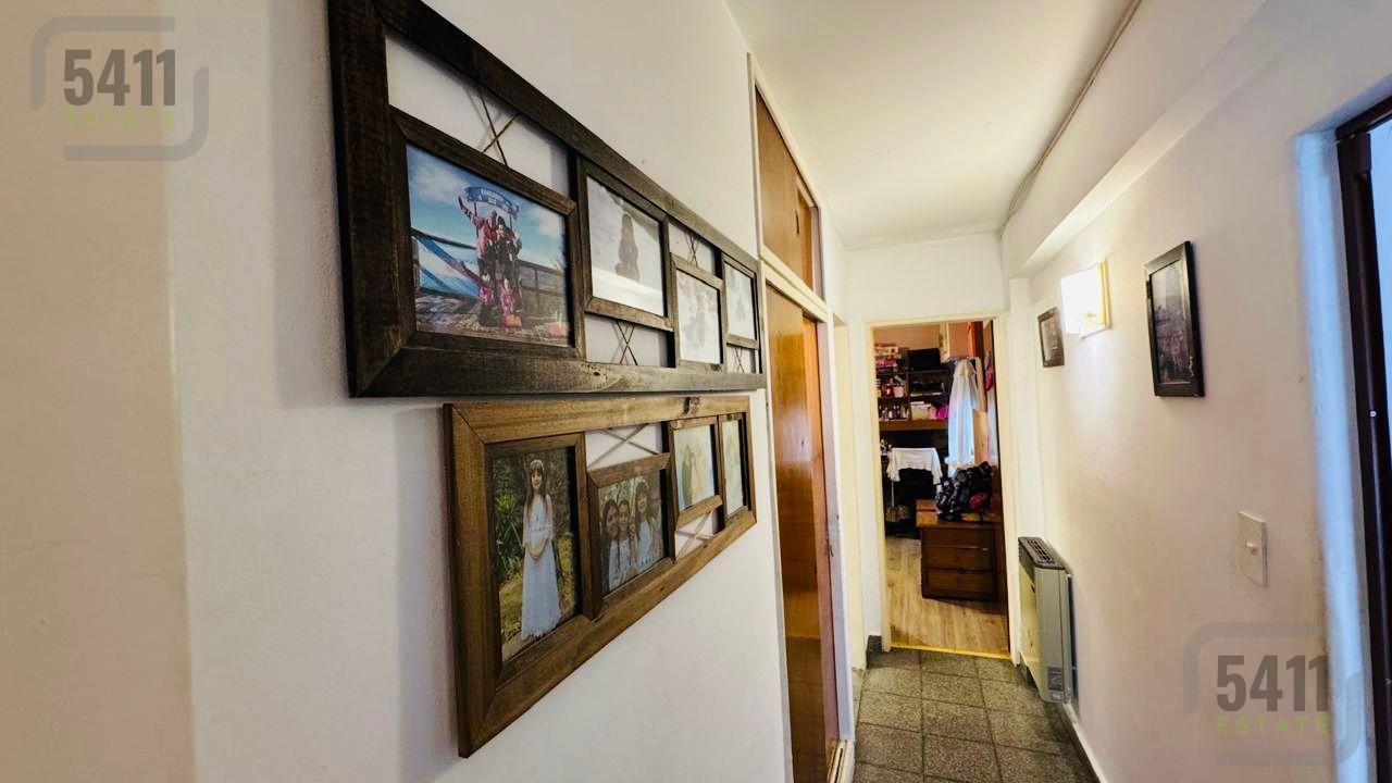 Venta Depto 3 ambientes con balcón al frente en Olivos