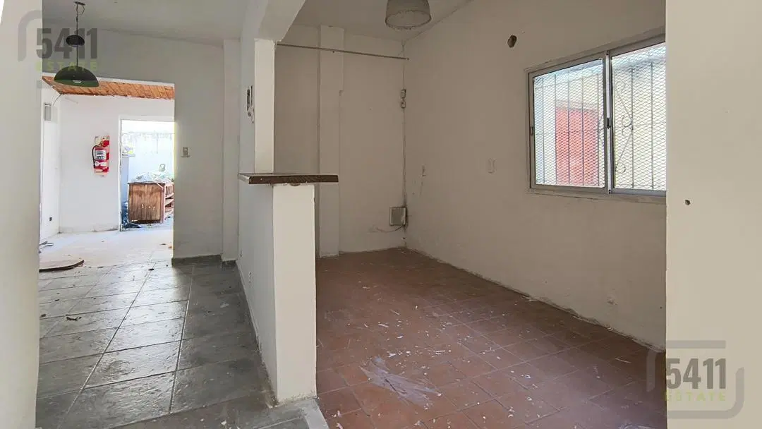 Venta Casa Depósito taller 4 ambientes en Villa Soldati 5