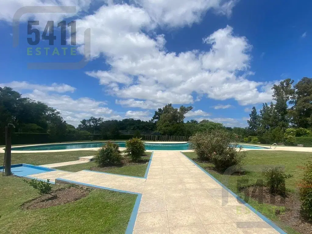Venta Lote 900m2 en  La Magdalena Barrio Historico en Canning 2