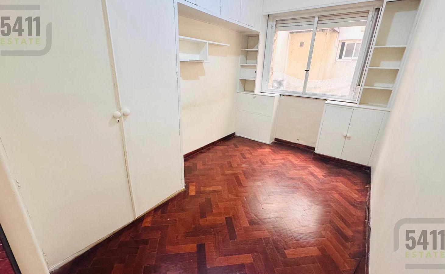 Venta Departamento 3 ambientes contrafrente con dependencia en Almagro