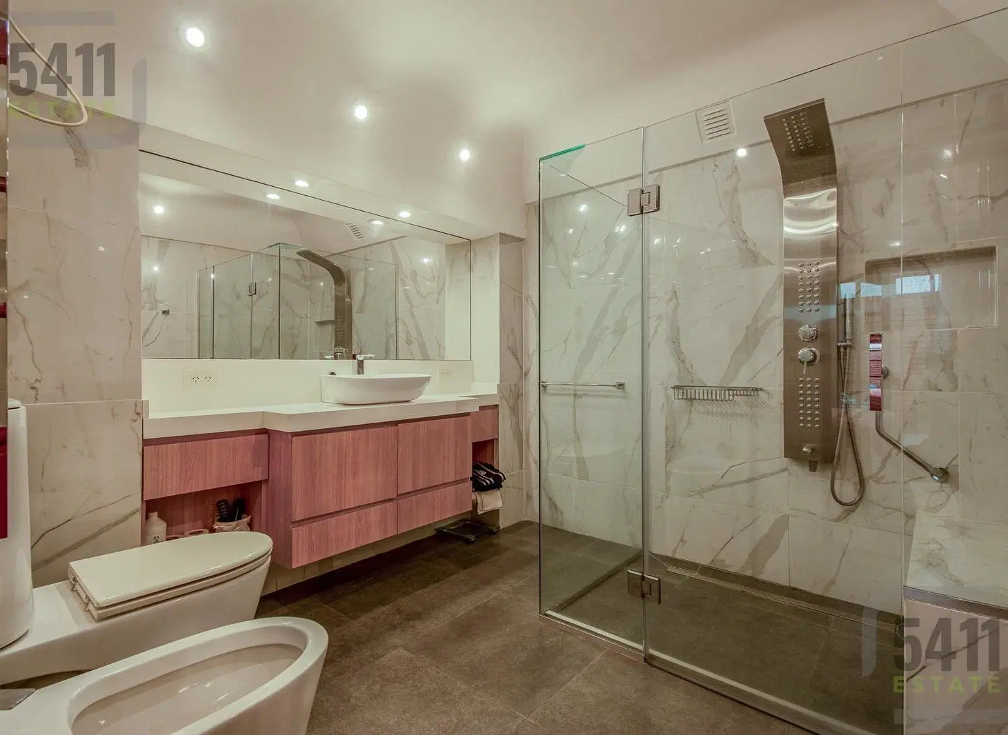 Venta Departamento 3 ambientes Quincho Parrilla con cochera en Ramos Mejia 5