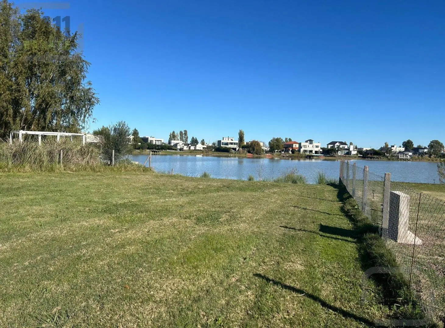 VENTA LOTE A LA LAGUNA 815m2 BARRIO SANTA RITA - SAN VICENTE 4