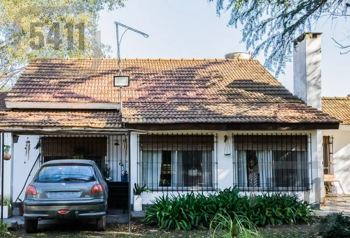 Venta Casa Quinta 4 ambientes con pileta en Petion Cañuelas 2