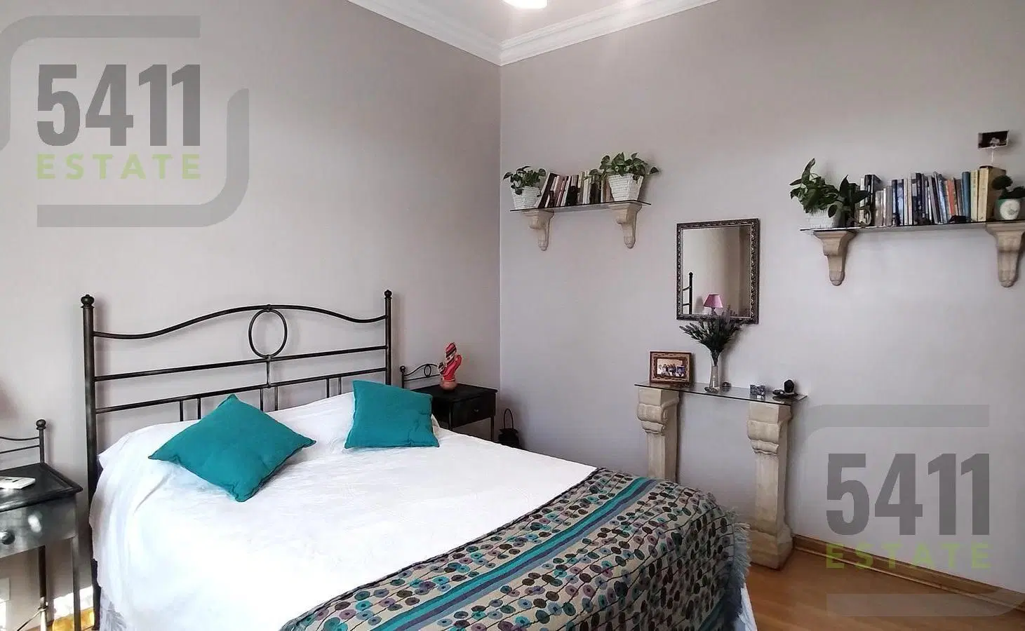 Venta PH 3 ambientes por escalera con Balcon al frente Luminoso sin Expensas en Villa Urquiza 3