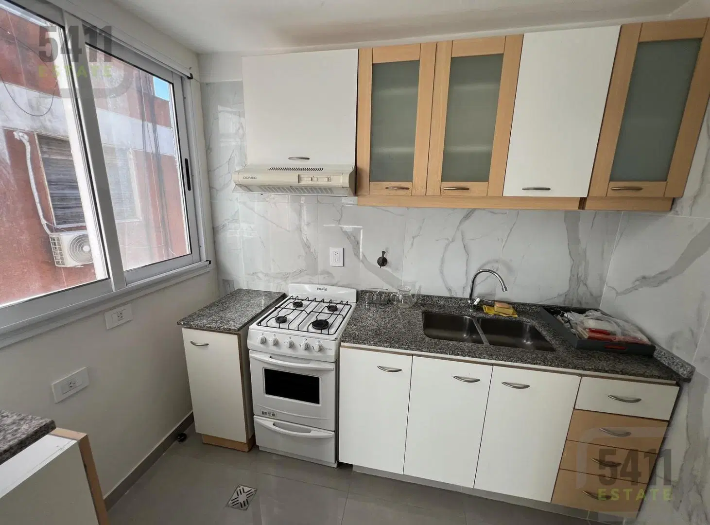 Venta Departamento 3 Ambientes lateral en Flores 5