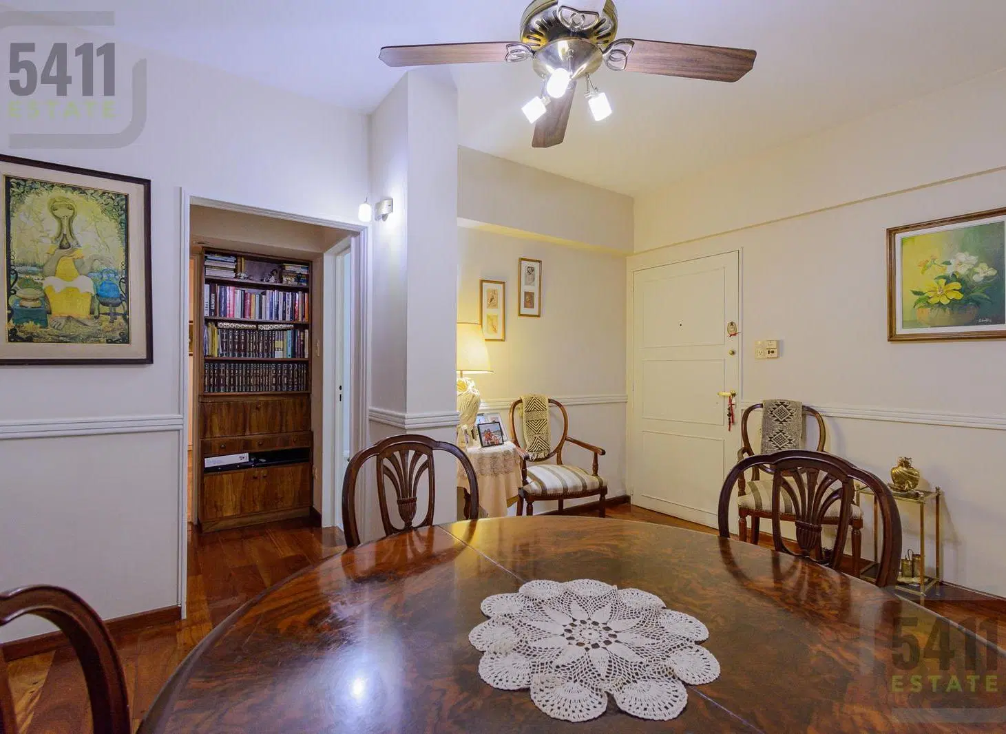 Venta Departamento 4 ambientes patio y cochera en Villa del Parque 4