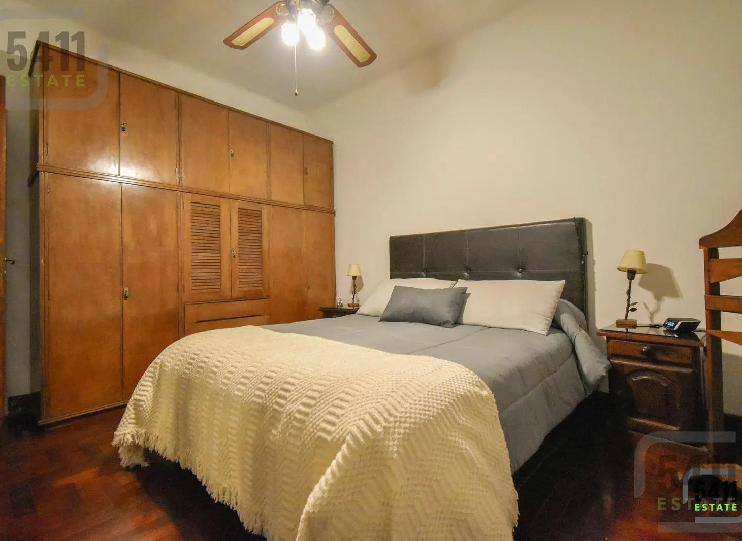 Venta Casa 4 ambientes con garage, parque, parrilla, pileta en Gerli 5