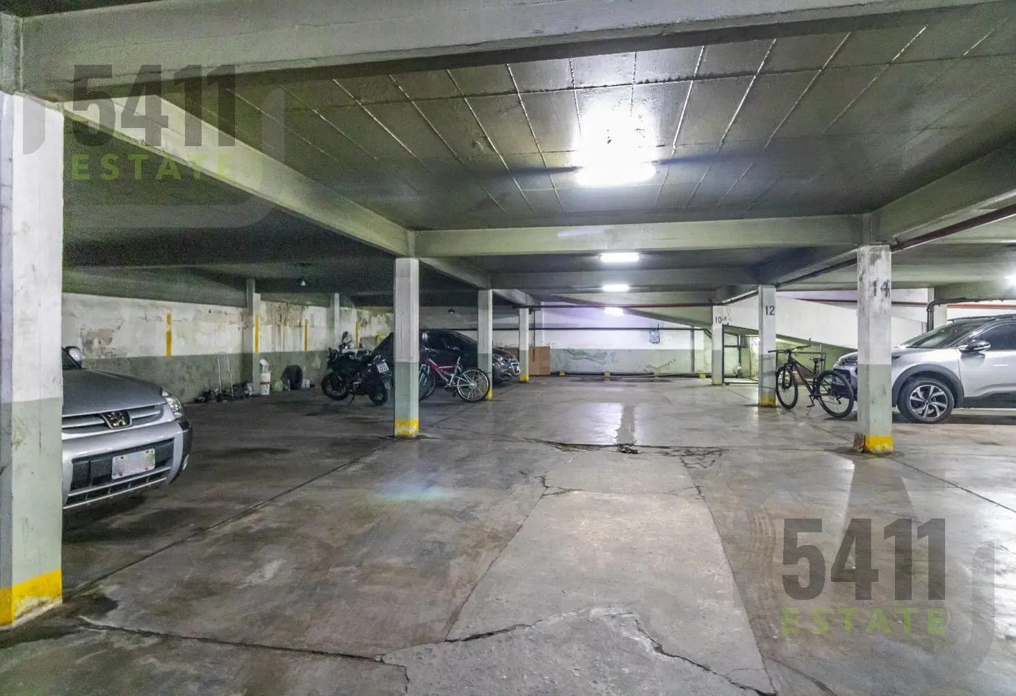 Venta Departamento 3 ambientes 1er piso Lateral ascensor Cochera en Velez Sarsfield. 5
