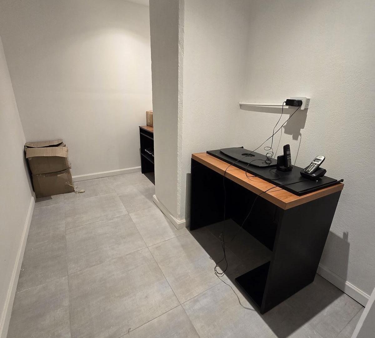 Foto de Venta Oficina 5 ambientes al frente con Balcon en San Telmo., imagen 5