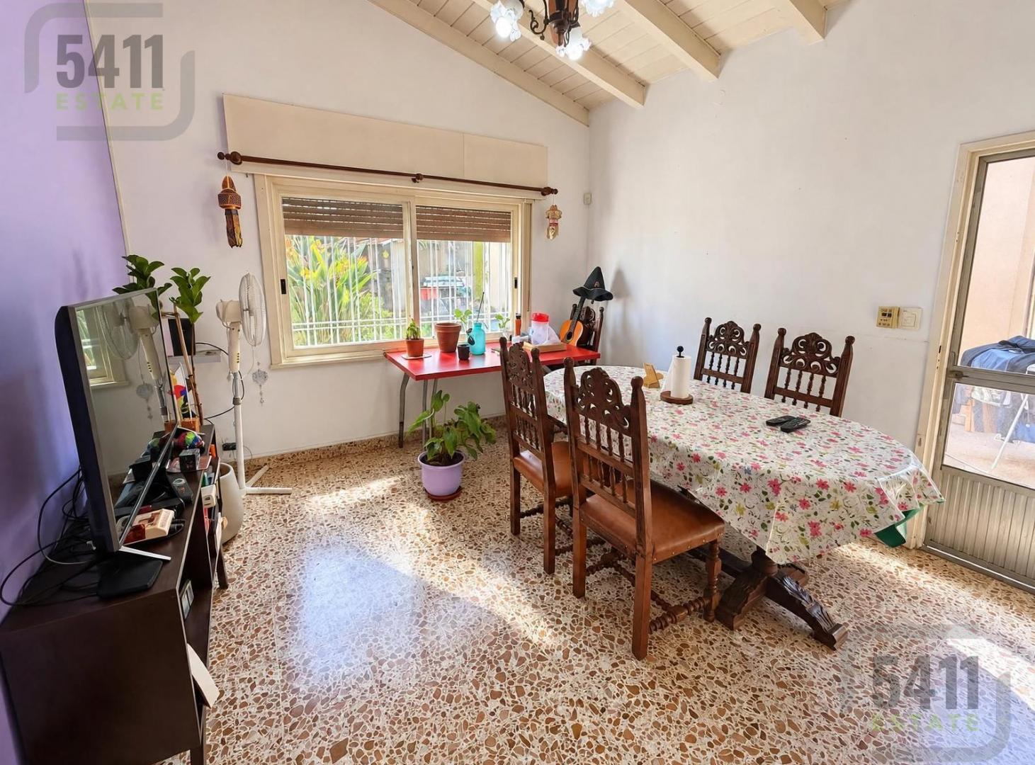 Foto de Venta Casa Chalet 4 ambientes con cochera parrilla en Villa Sarmiento, imagen 5
