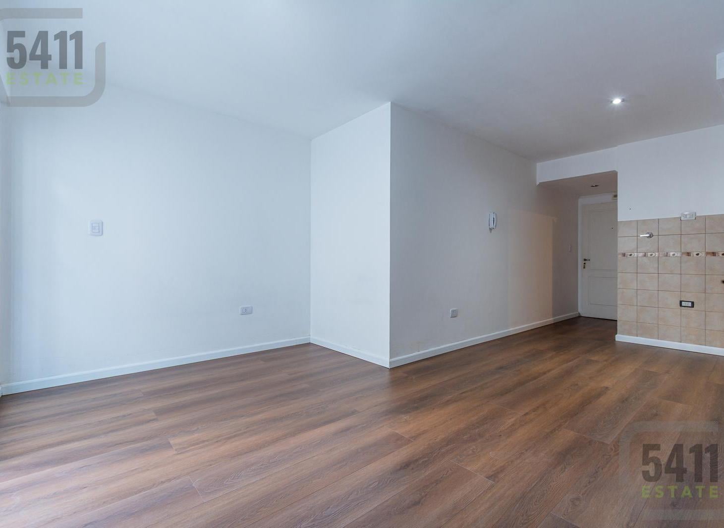 Foto de Venta Monoambiente contrafrente con patio excelente ubicacion en Villa, imagen 2