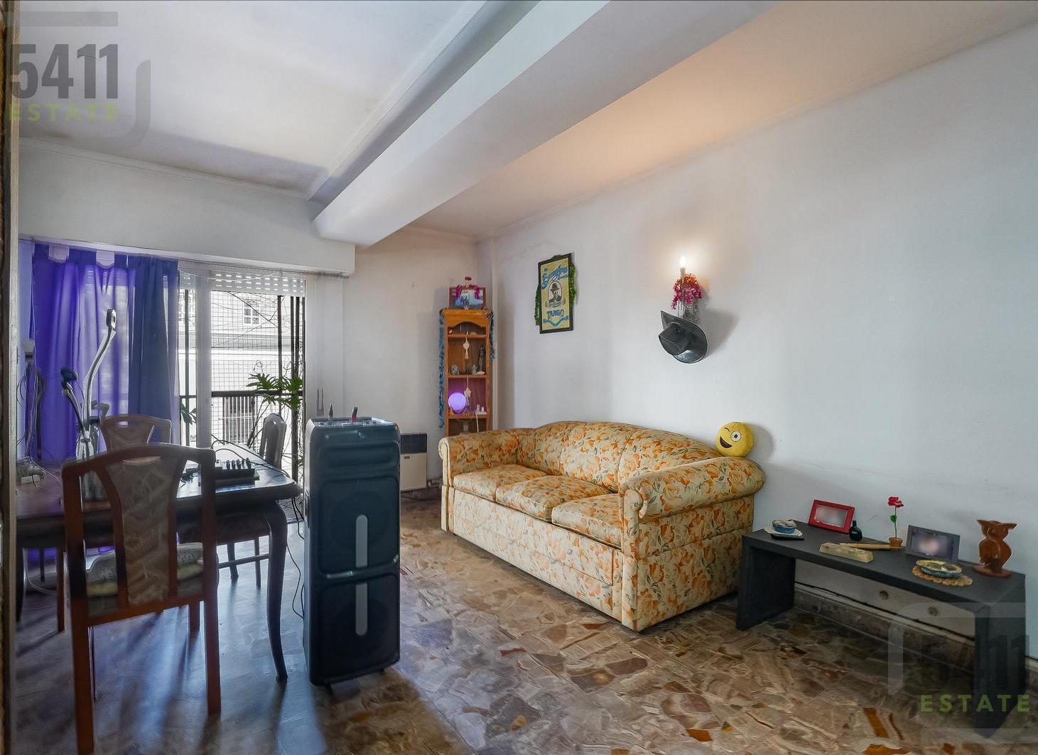 Foto de VENTA PH 5 AMBIENTES AL FRENTE 337 M² TOTALES PATIO, BALCÓN Y TERRAZA, imagen 3