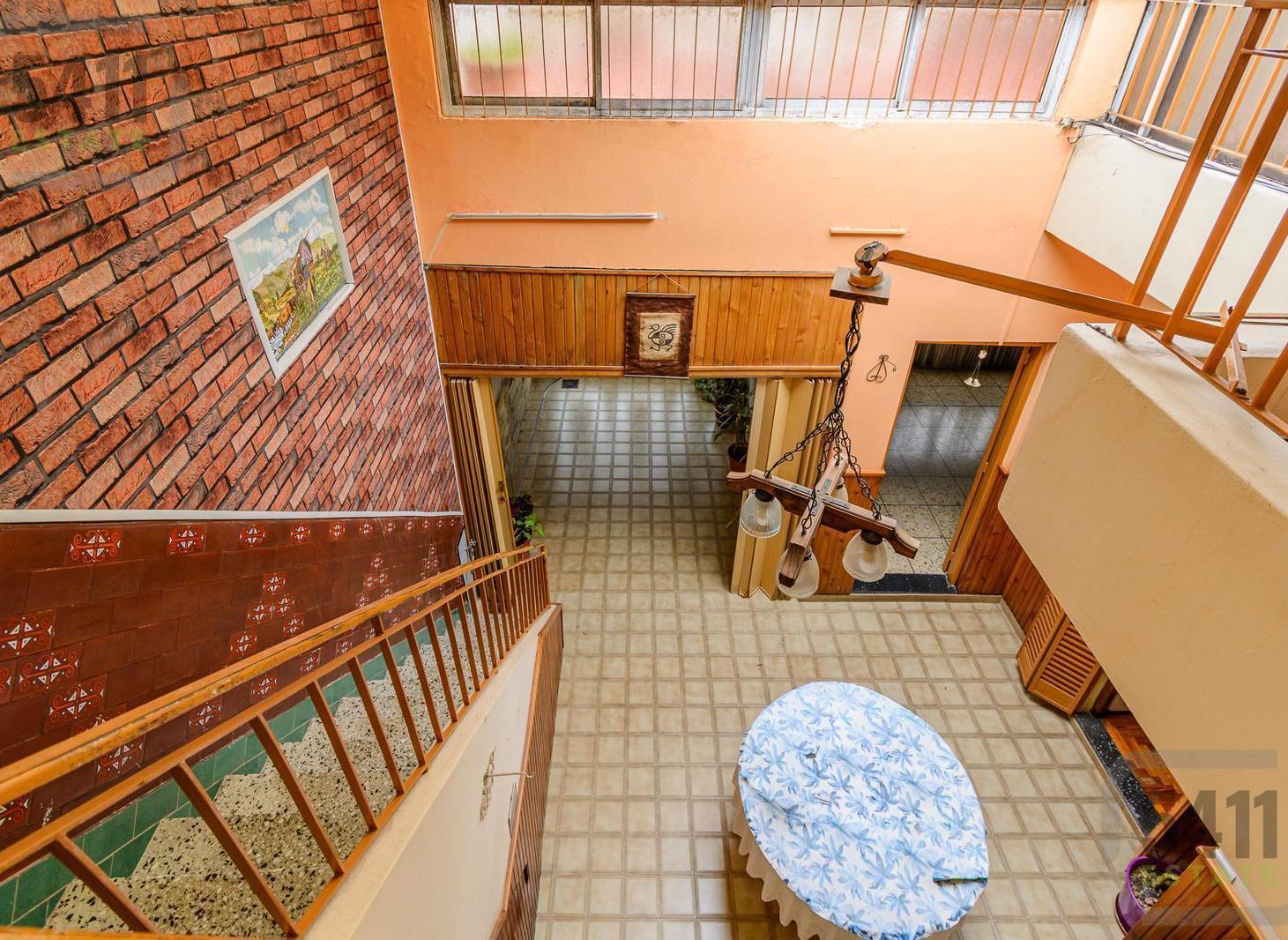Foto de Venta Casa 5 ambientes con terraza y cochera en Villa Pueyrredon, imagen 4