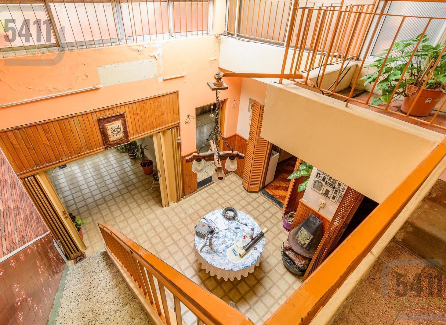 Foto de Venta Casa 5 ambientes con terraza y cochera en Villa Pueyrredon, imagen 3