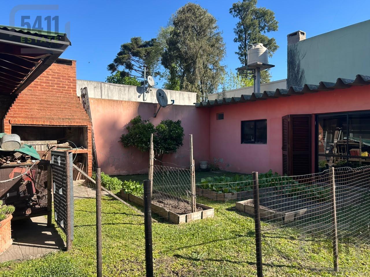 Foto de Venta Casa 4 ambientes quincho parrilla parque a 500 mts de las Toscas, imagen 1