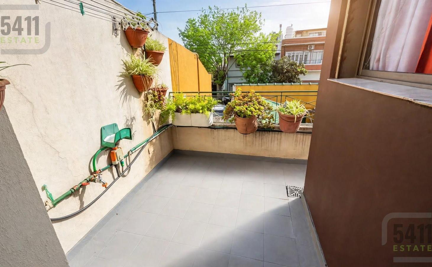Foto de VENTA PH 4 ambientes con cochera en Liniers al frente. sin expensas, imagen 2