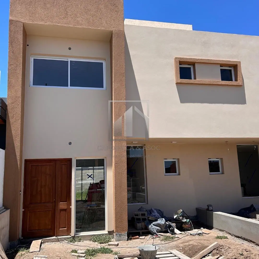 DUPLEX 3 DORMITORIOS - BRISAS DE MANANTIALES 1