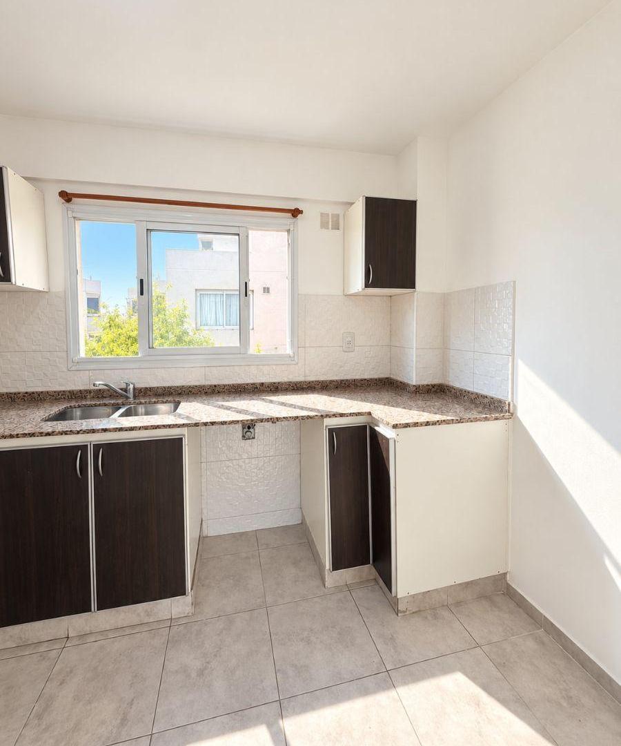 Foto de Departamento en alquiler c/ cochera en Morón, imagen 5