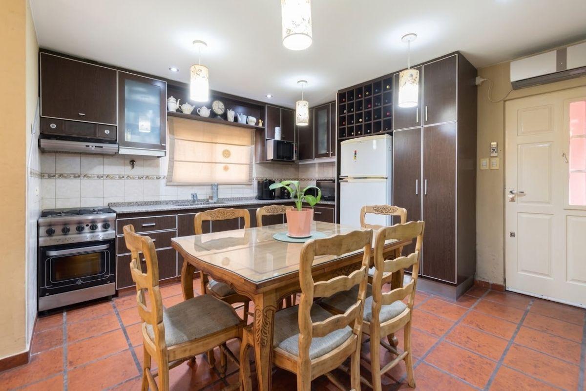 Foto de Casa 3 ambientes en venta c/cochera en Caseros, imagen 3