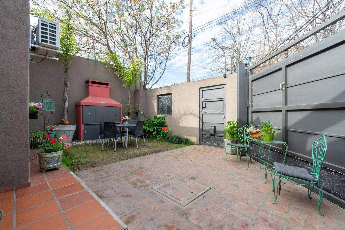 Foto de Casa 3 ambientes en venta c/cochera en Caseros, imagen 1