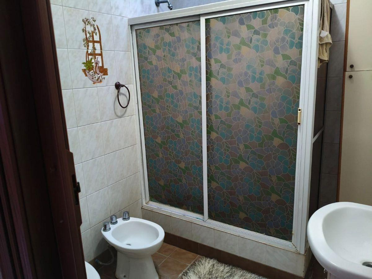 Foto de Casa en venta de 2 dormitorios c/ cochera en Castelar, imagen 5
