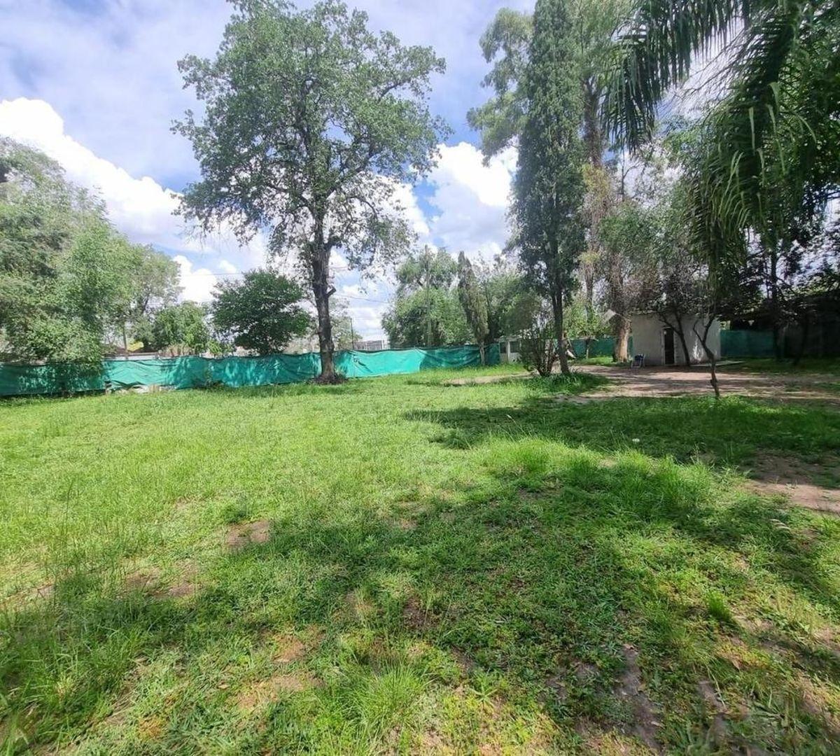 Foto de Terreno / Lote en venta de 1728m2 ubicado en Villa Gobernador Udaondo, imagen 1