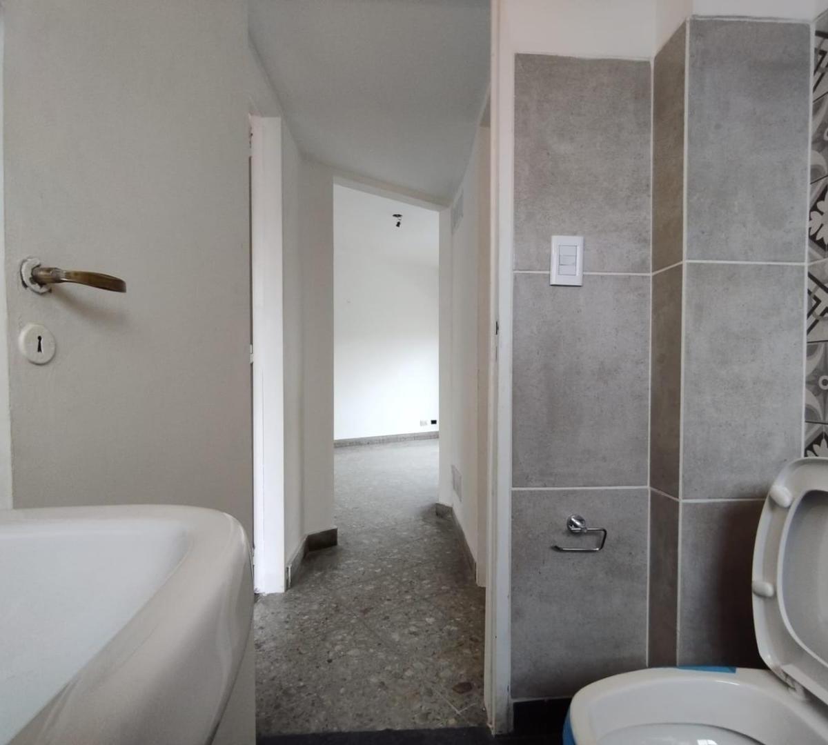 Departamento de 3 Ambientes con 2 Balcones 1