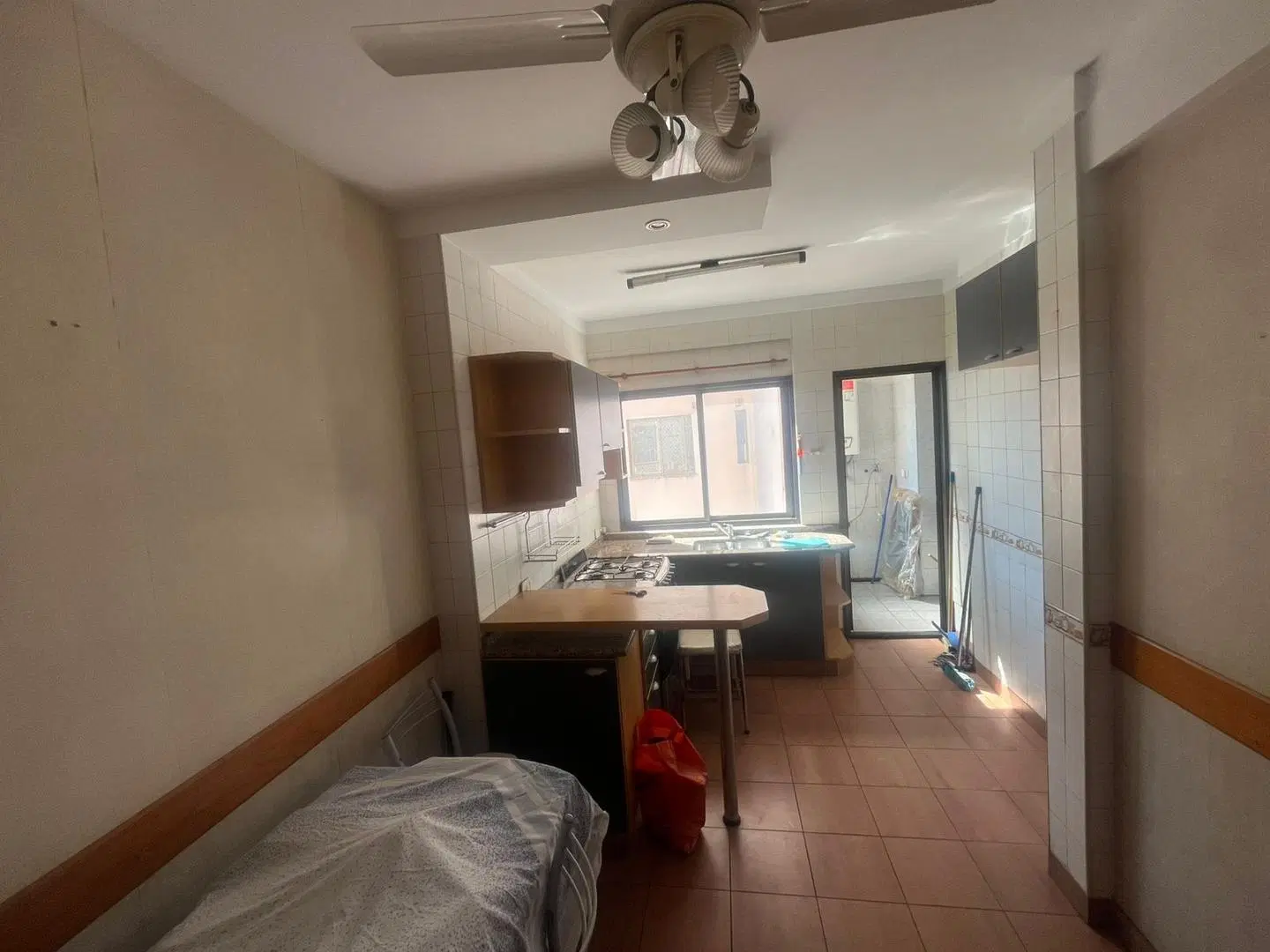 Departamento 4 ambientres con balcón con cochera fija 3