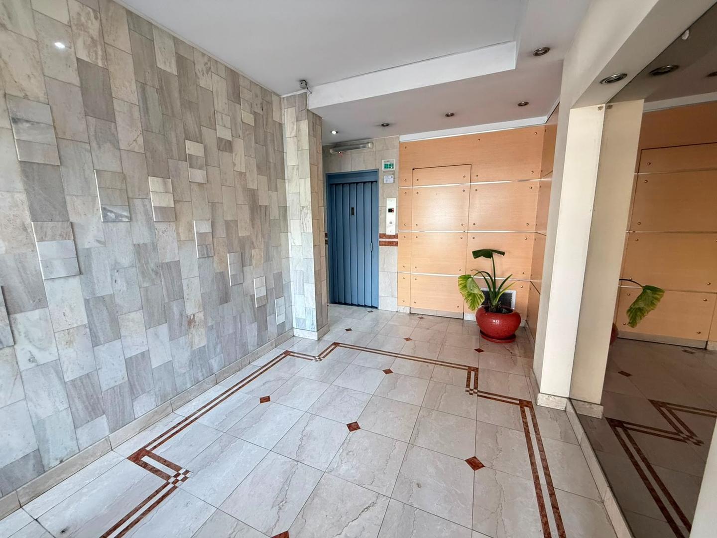 Foto de Departamento 3 ambientes con balcòn y patio, imagen 1