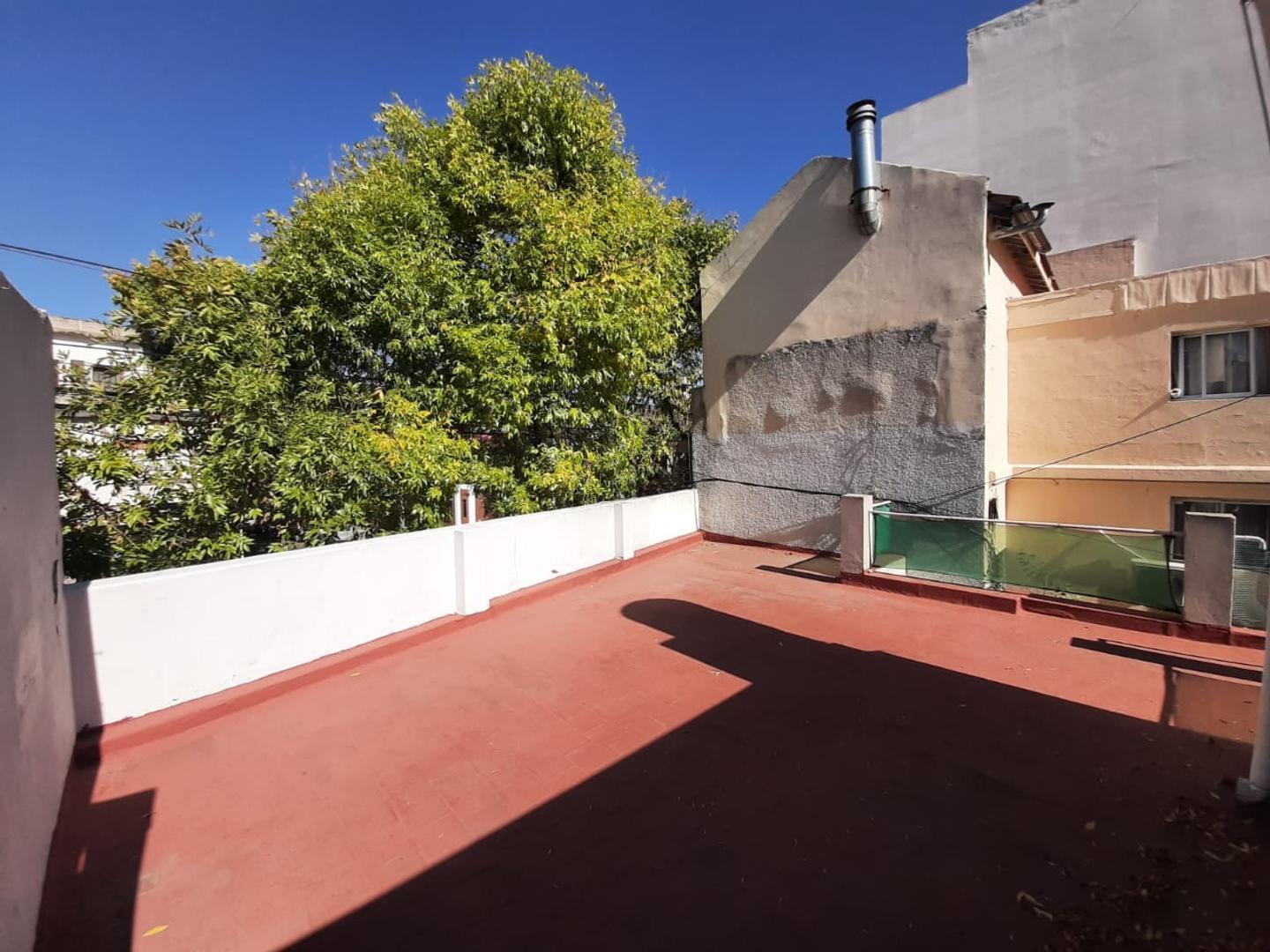 Foto de PH al frente en venta, imagen 1