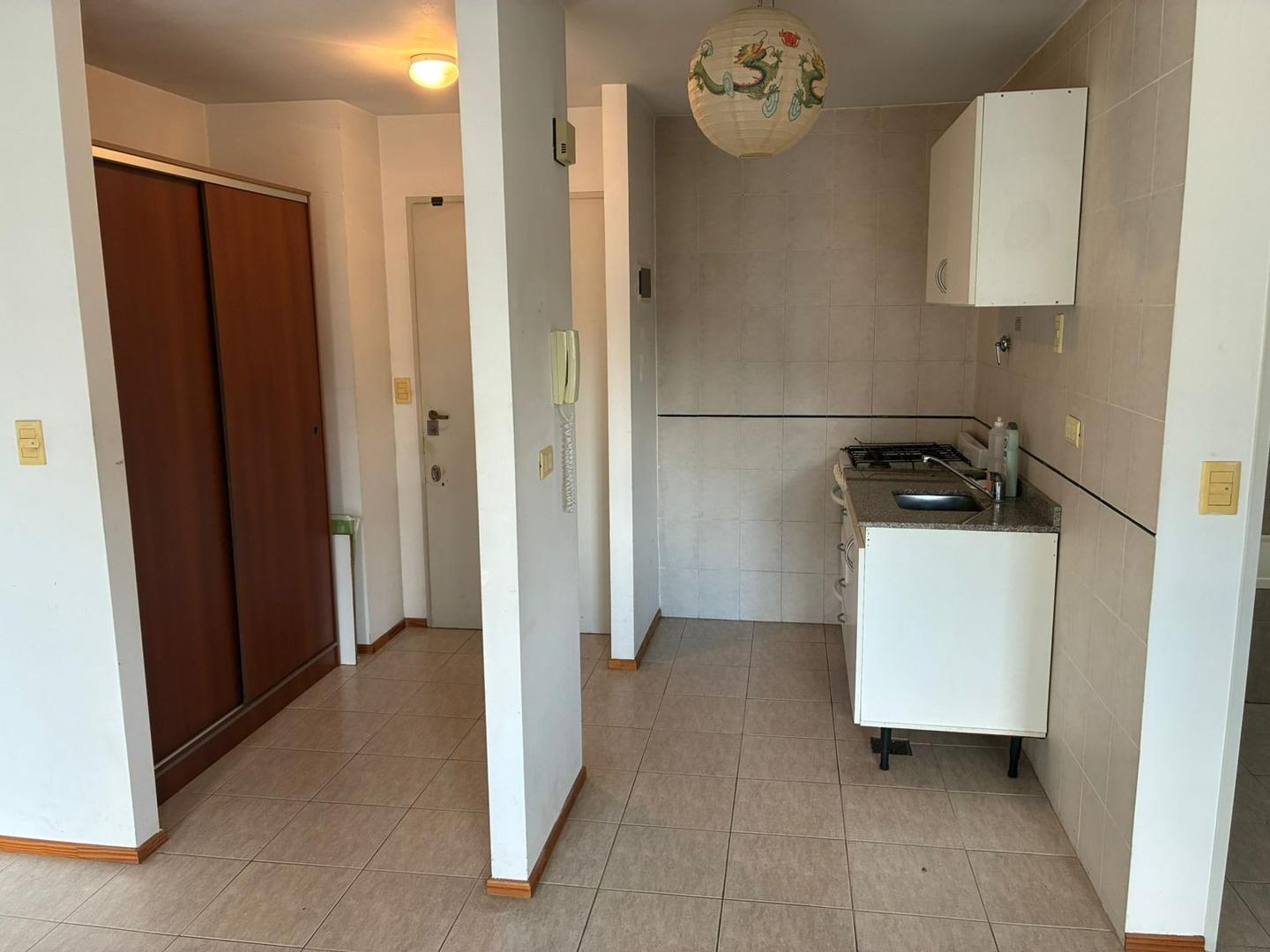 Foto de Monoambiente al contrafrente con balcón, imagen 4