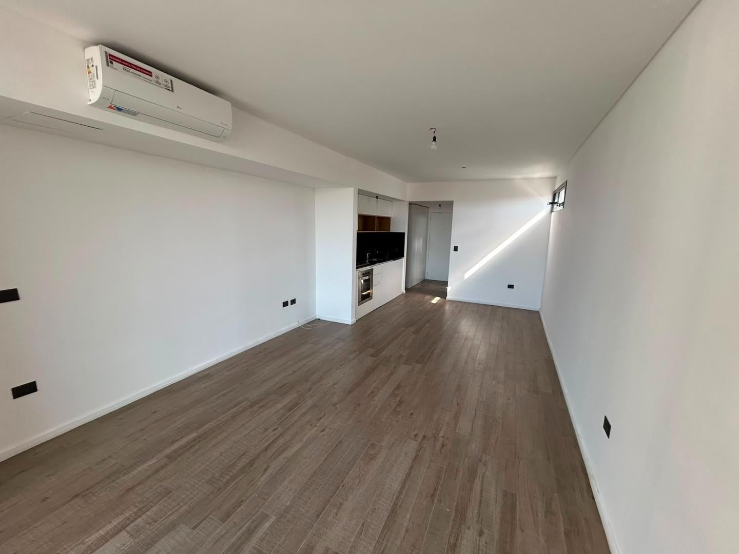 Foto de MONOAMBIENTE A ESTRENAR CON BALCÓN Y VISTA ABIERTA, imagen 3
