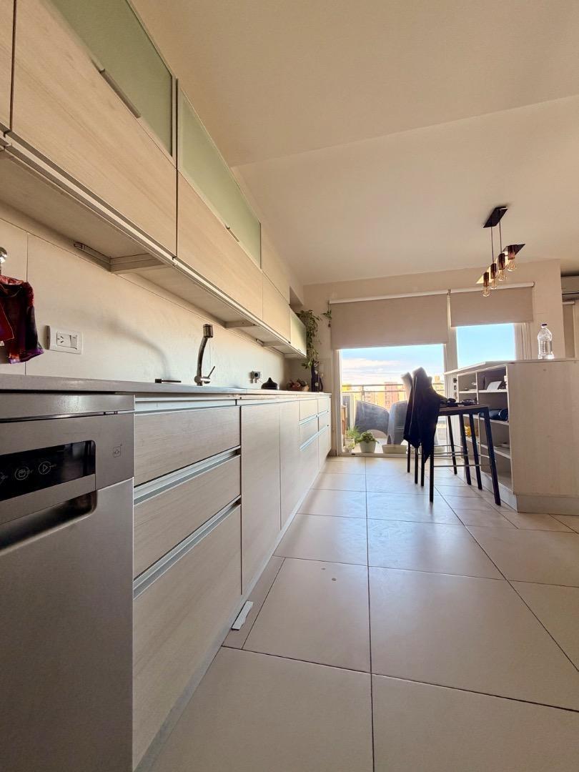 Foto de AMPLIO SEMIPISO VENTA CENTRO NQN, imagen 5
