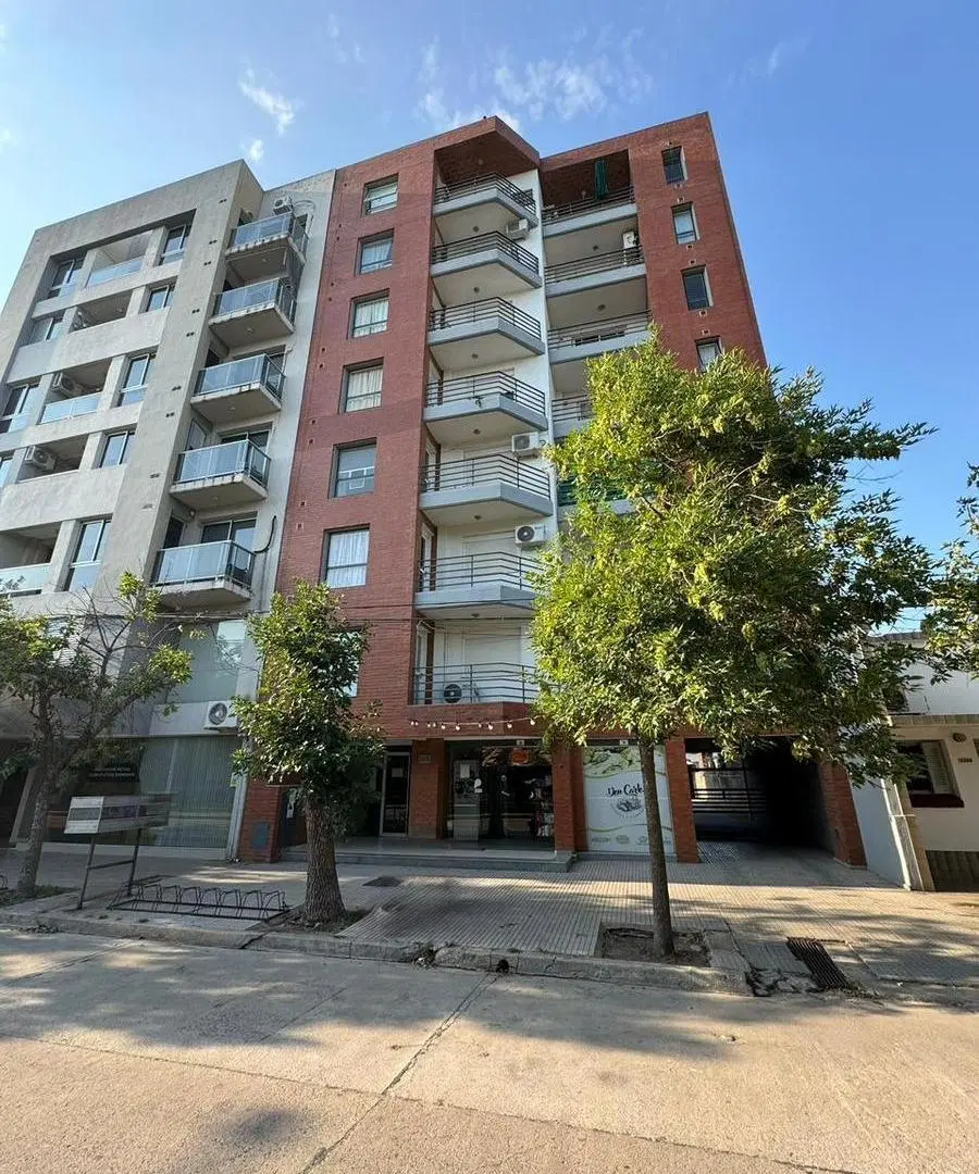 Cochera en Esperanza - Ed. Campanarios XIX - Av. Cordoba 2373 1
