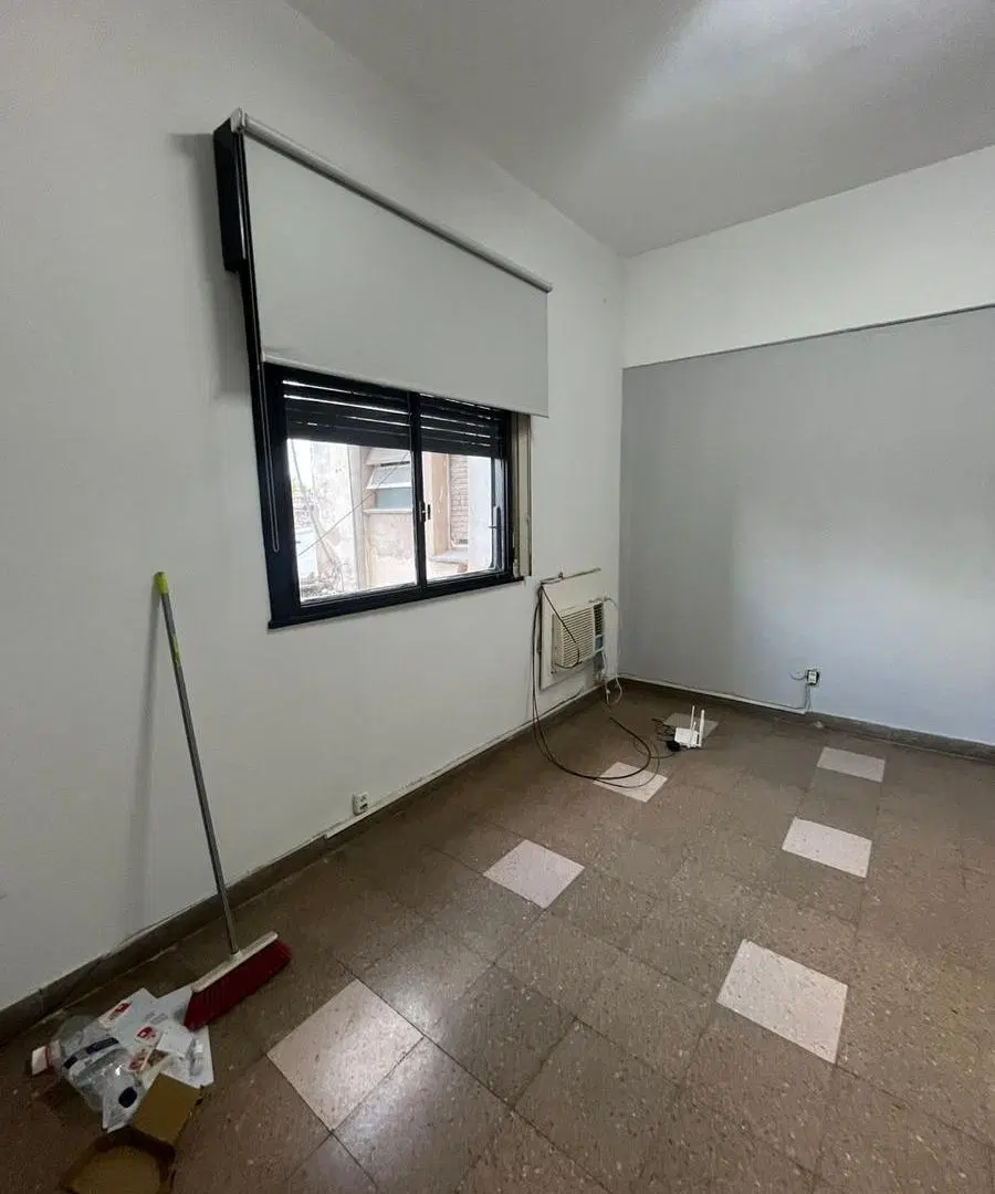 VENTA OFICINA SAN MARTIN 573 4