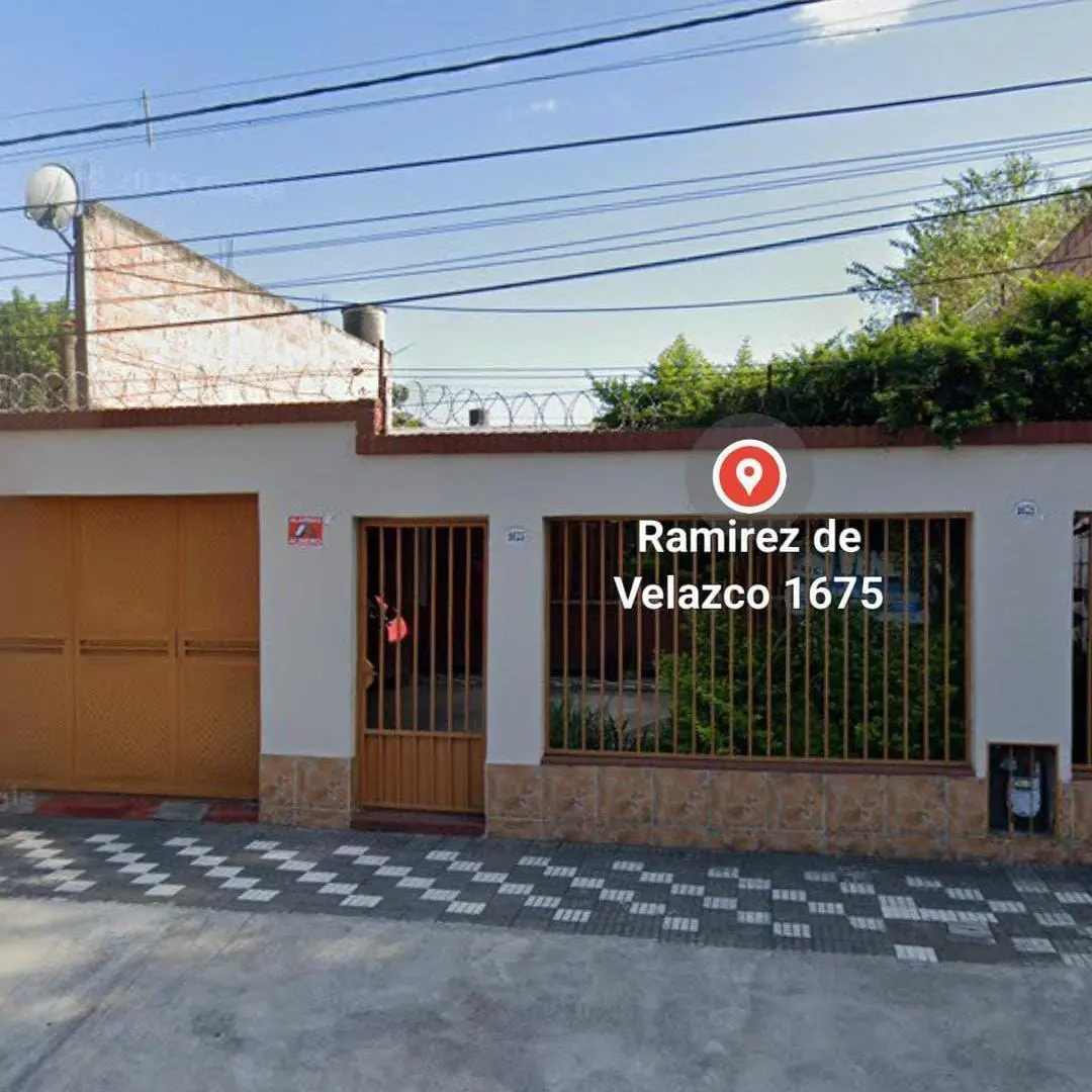 VENTA CASA para refaccionar Ramirez de Velazco 1676 1