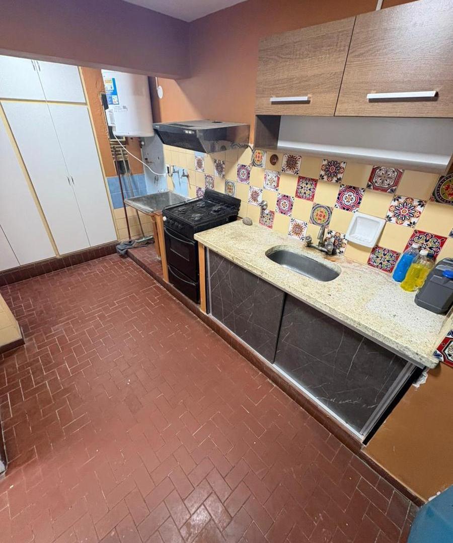 Foto de VENTA DEPARTAMENTO 2D RONDEAU 947 C/RENTA, imagen 3