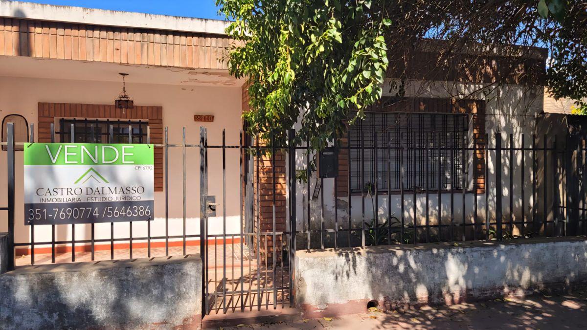 Casa con departamento en venta – Barrio Ampliación América,Cordoba