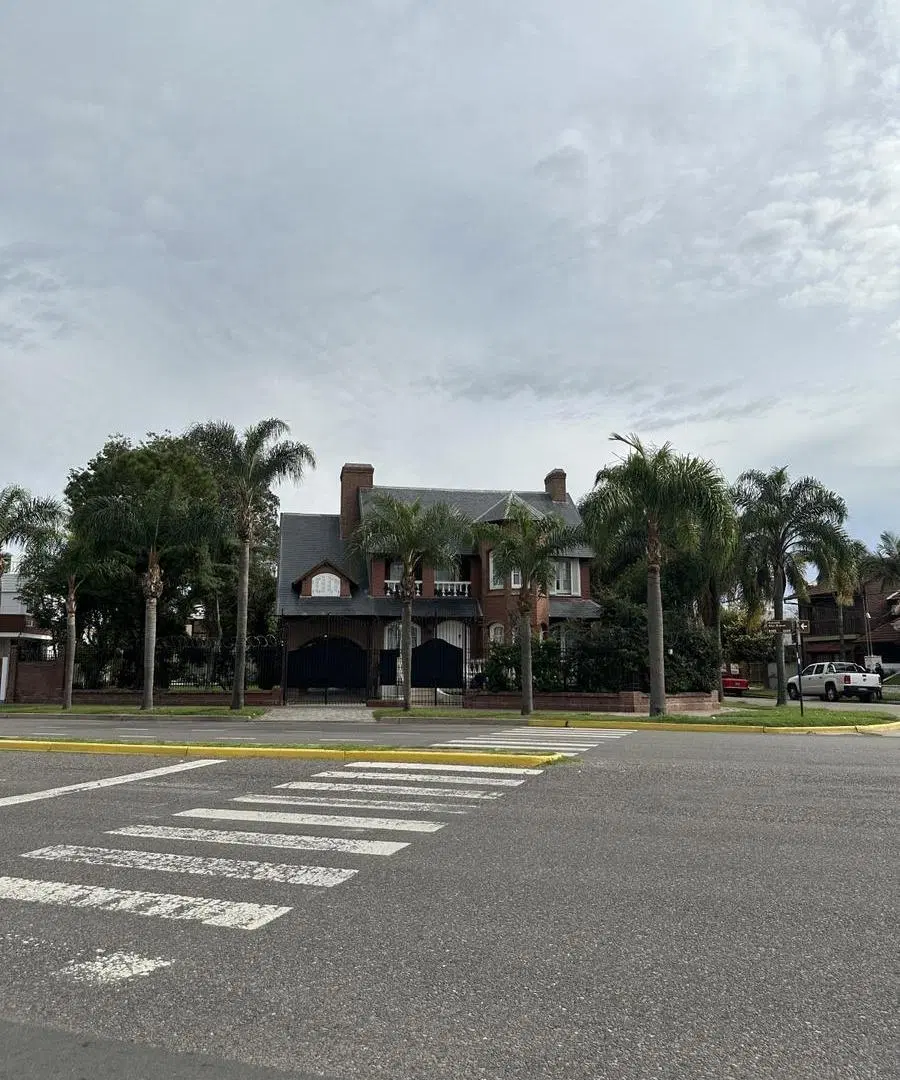 Casa en la costanera 5