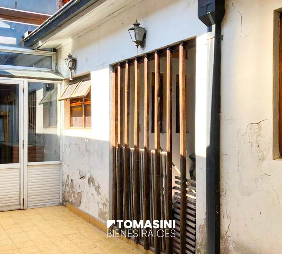 Foto de CHALET DE 4 AMBIENTES CON GARAGE, PARRILLA Y DEPARTAMENTO, imagen 5