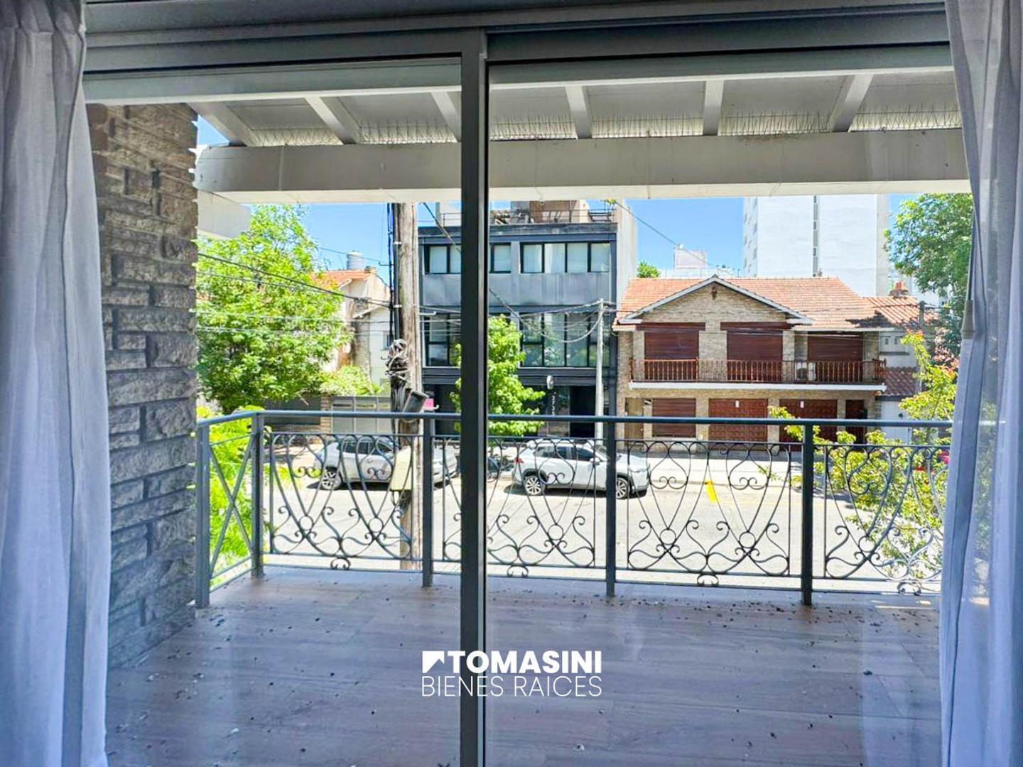 Foto de CHALET EN PH DE 5 AMBIENTES CON GARAGE + PARRILLA, imagen 2