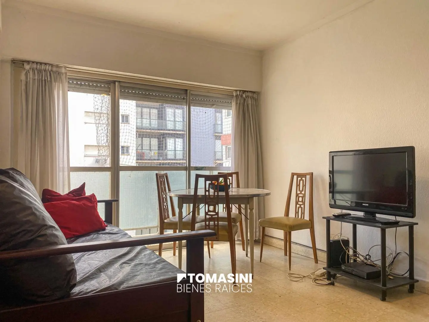 ALQUILER 24 MESES - DEPTO. DE 2 AMB. CONTRAFRENTE C/ BALCON 4