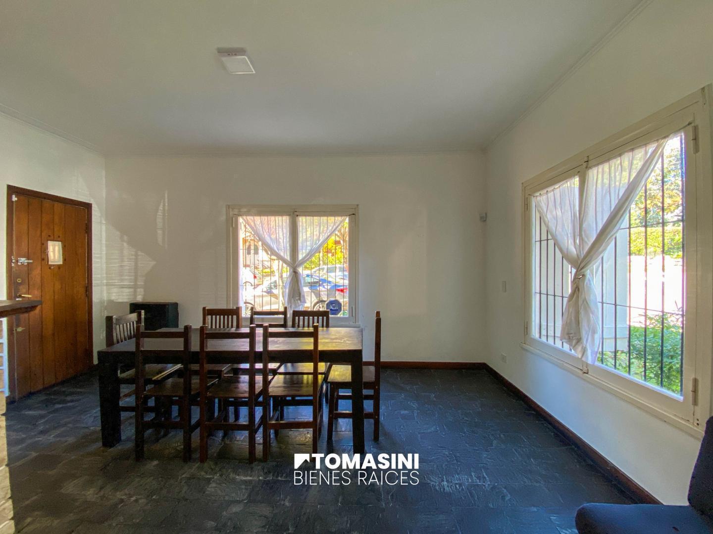 Foto de CHALET MARPLATENSE EN ESQUINA PARA USO PROFESIONAL, imagen 3