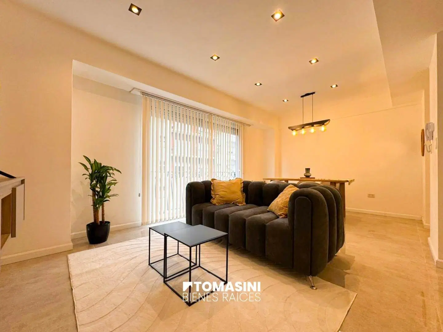 DEPARTAMENTO DE 3 AMBIENTES AL FRENTE CON BALCON 1