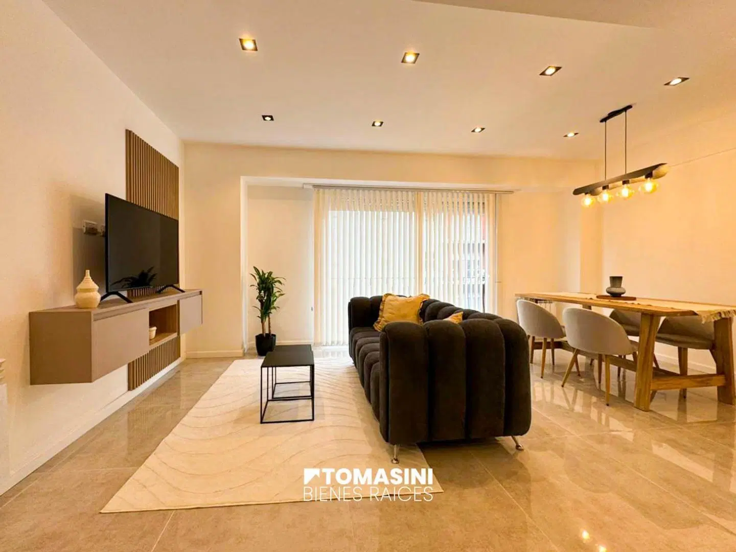DEPARTAMENTO DE 3 AMBIENTES AL FRENTE CON BALCON 4